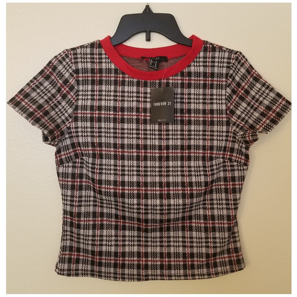 NWT Plaid Crop t-shirt